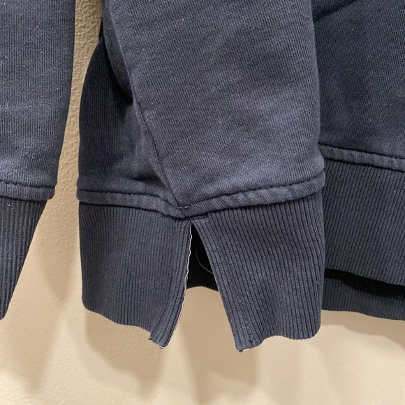 Tommy Hilfiger navy sweatshirt - Picture 4 of 5